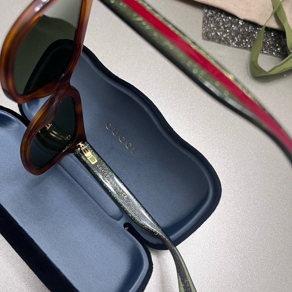 Gucci Ophidia Mini Messenger Bag supreme GG canvas set with sunglasses - Picture 14 of 16